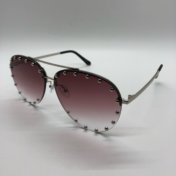 Weekends - Picture 5 of 5